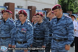 Бойцов «Беркута» встретили боевые товарищи