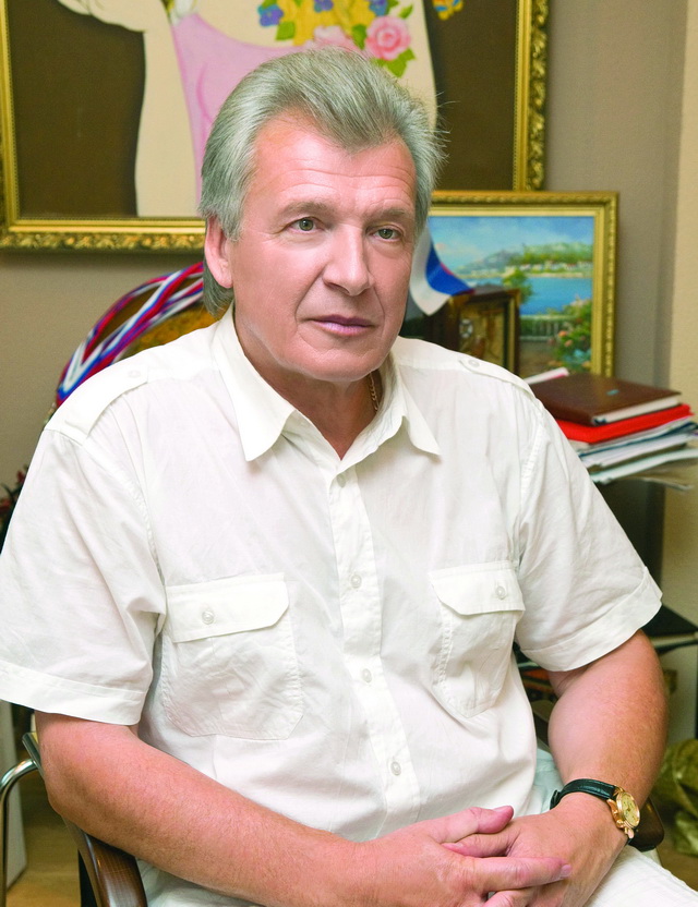 Алексей Меркулов: 45 лет на службе у детей