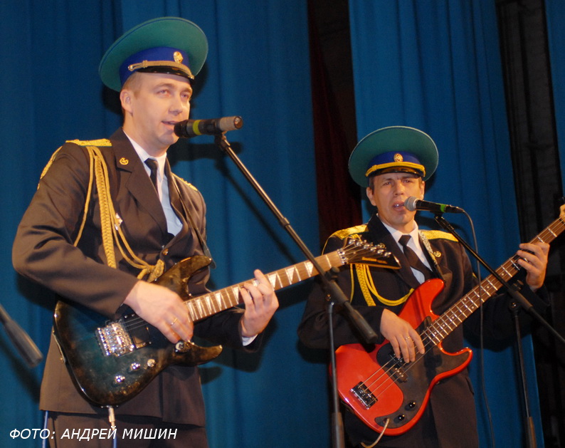 Фестиваль взял под козырек