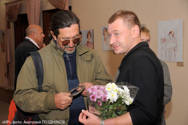 Наедине со всеми